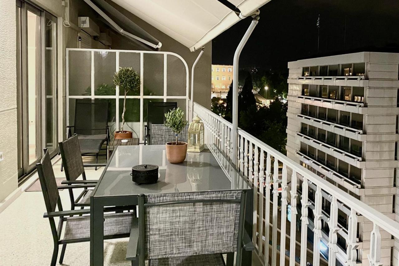 Parthenon And Syntagma Square View Apartment Atina Dış mekan fotoğraf