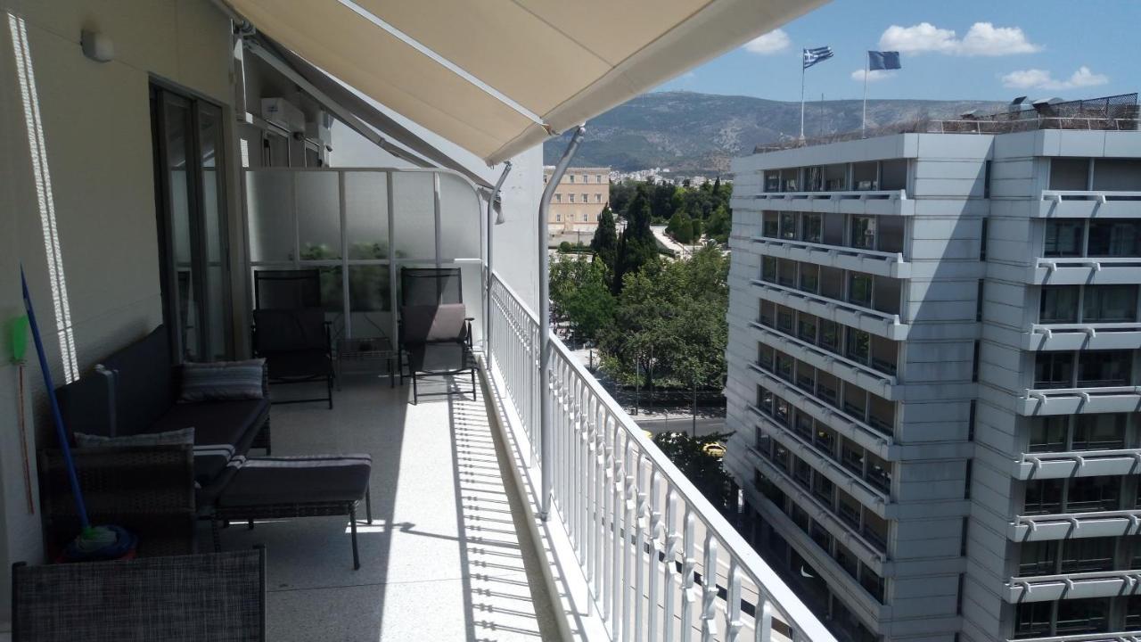 Parthenon And Syntagma Square View Apartment Atina Dış mekan fotoğraf